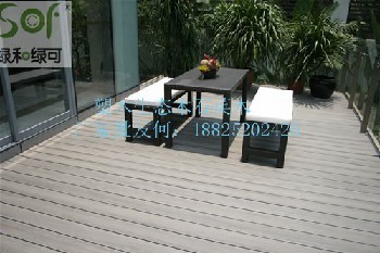 海南仿木紋地板 戶外空間的理想選擇與生態木地板優勢